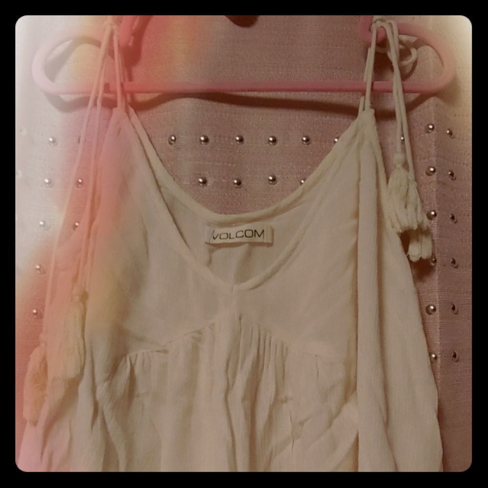 ✨2/$12✨❤︎VOLCOM❤︎ Boho Top